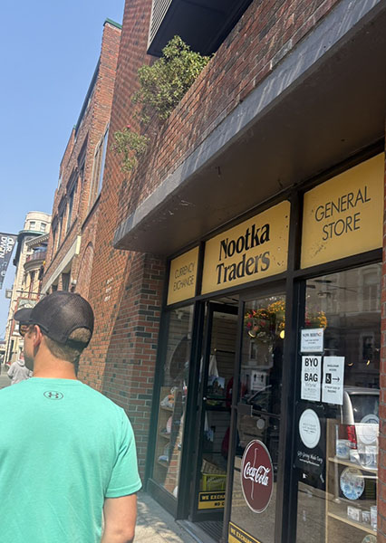 M.Hさんが歩いたビクトリアの街の雑貨店